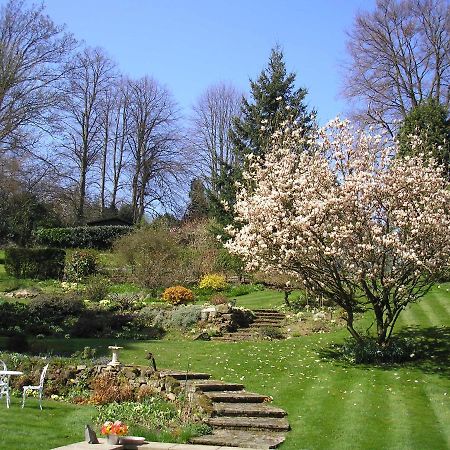 Chart House Bed And Breakfast Dorking Eksteriør bilde