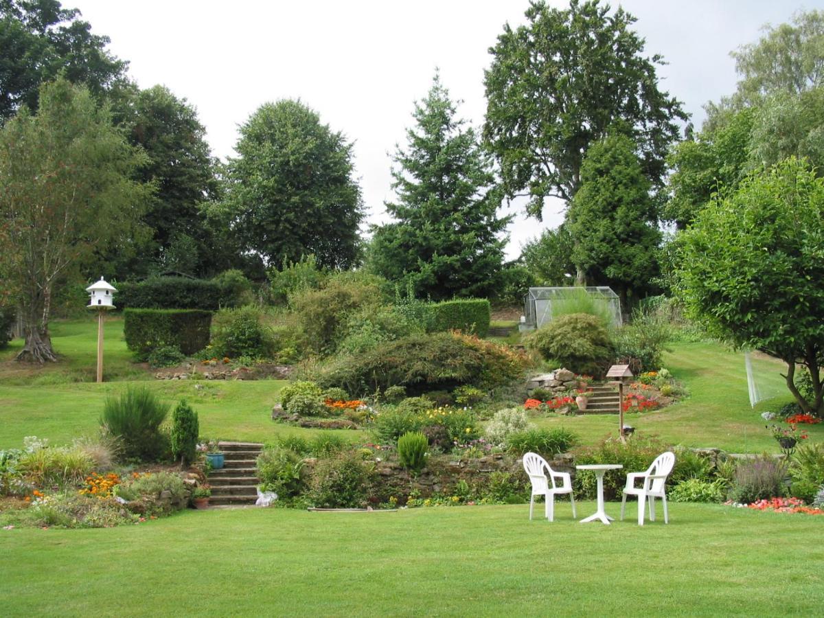 Chart House Bed And Breakfast Dorking Eksteriør bilde