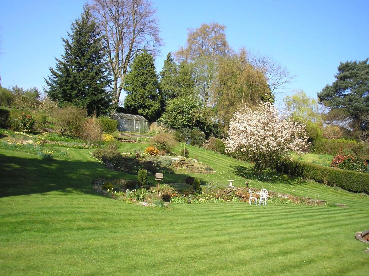 Chart House Bed And Breakfast Dorking Eksteriør bilde