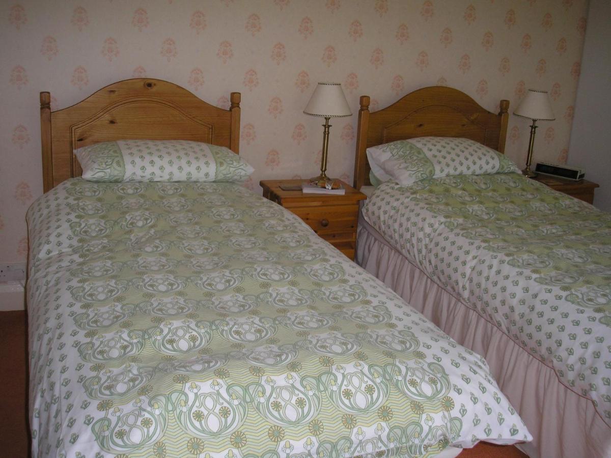 Chart House Bed And Breakfast Dorking Eksteriør bilde