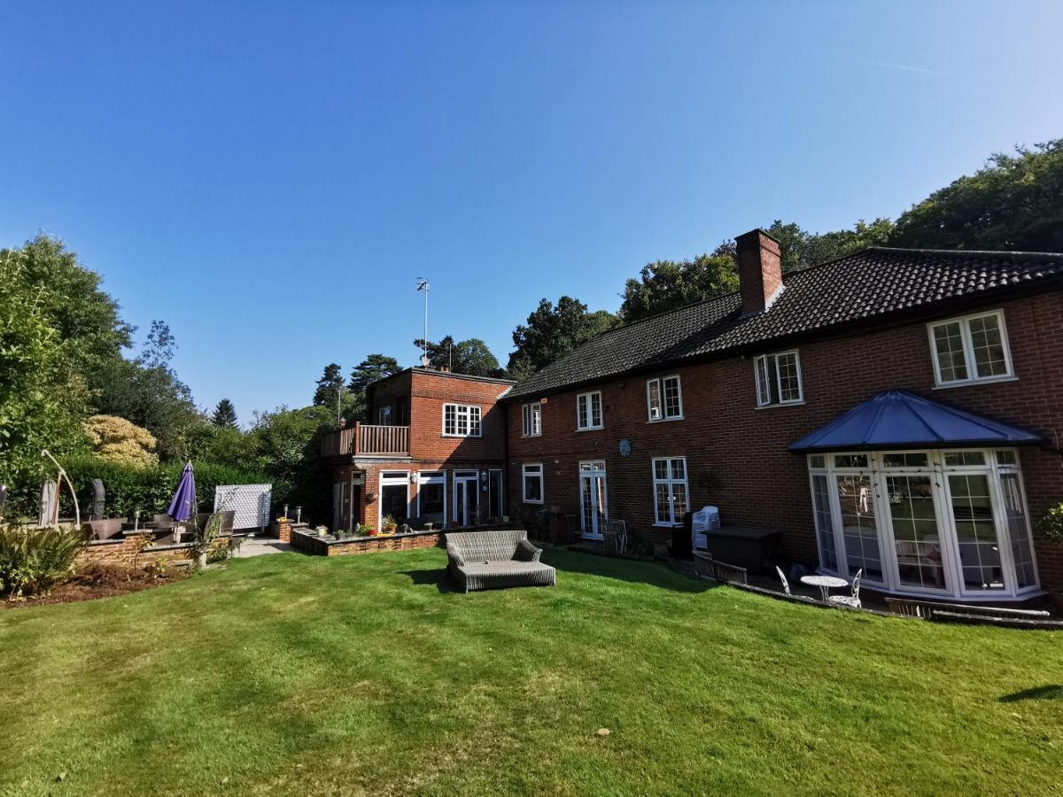 Chart House Bed And Breakfast Dorking Eksteriør bilde
