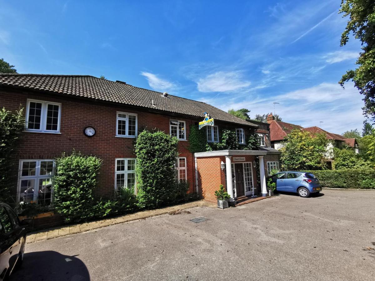 Chart House Bed And Breakfast Dorking Eksteriør bilde
